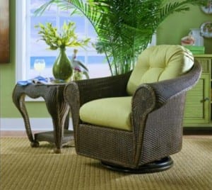 Bravo swivel rocker with endtable