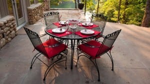 Dogwood dining group